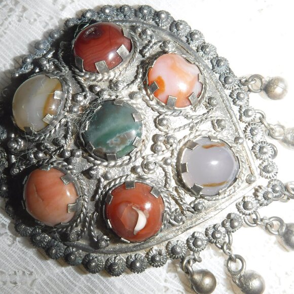 Agate Stones in a Vintage Necklace and Pendent on a silver tone setting - Picture 15 of 16